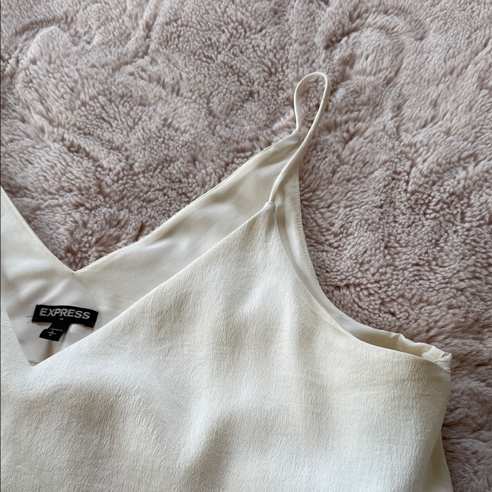 Express White Top - Picture 4 of 4
